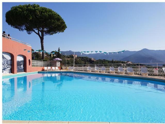 Residence Portofino Est 拉帕洛 外观 照片