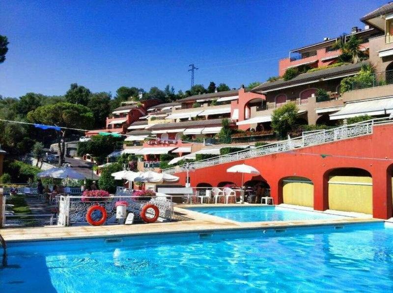 Residence Portofino Est 拉帕洛 外观 照片